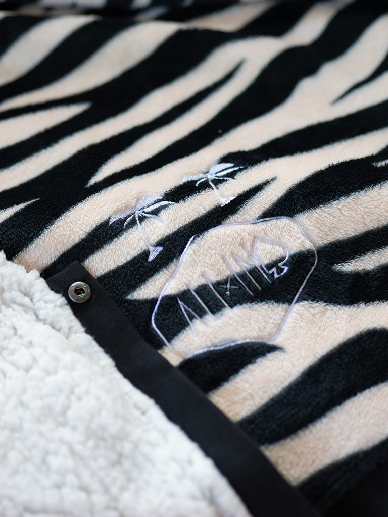 Plaid Blanket - Jacquard Dark Pink Zebra / Black Waffle One Size