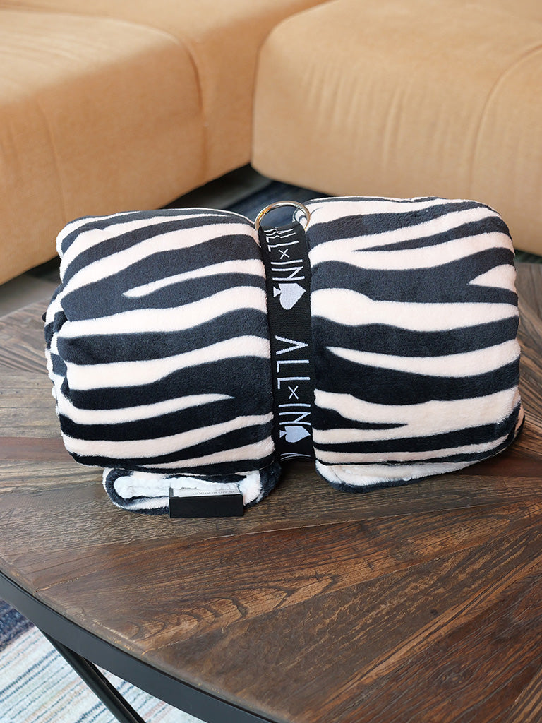 Plaid Blanket - Jacquard Dark Pink Zebra / Black Waffle One Size