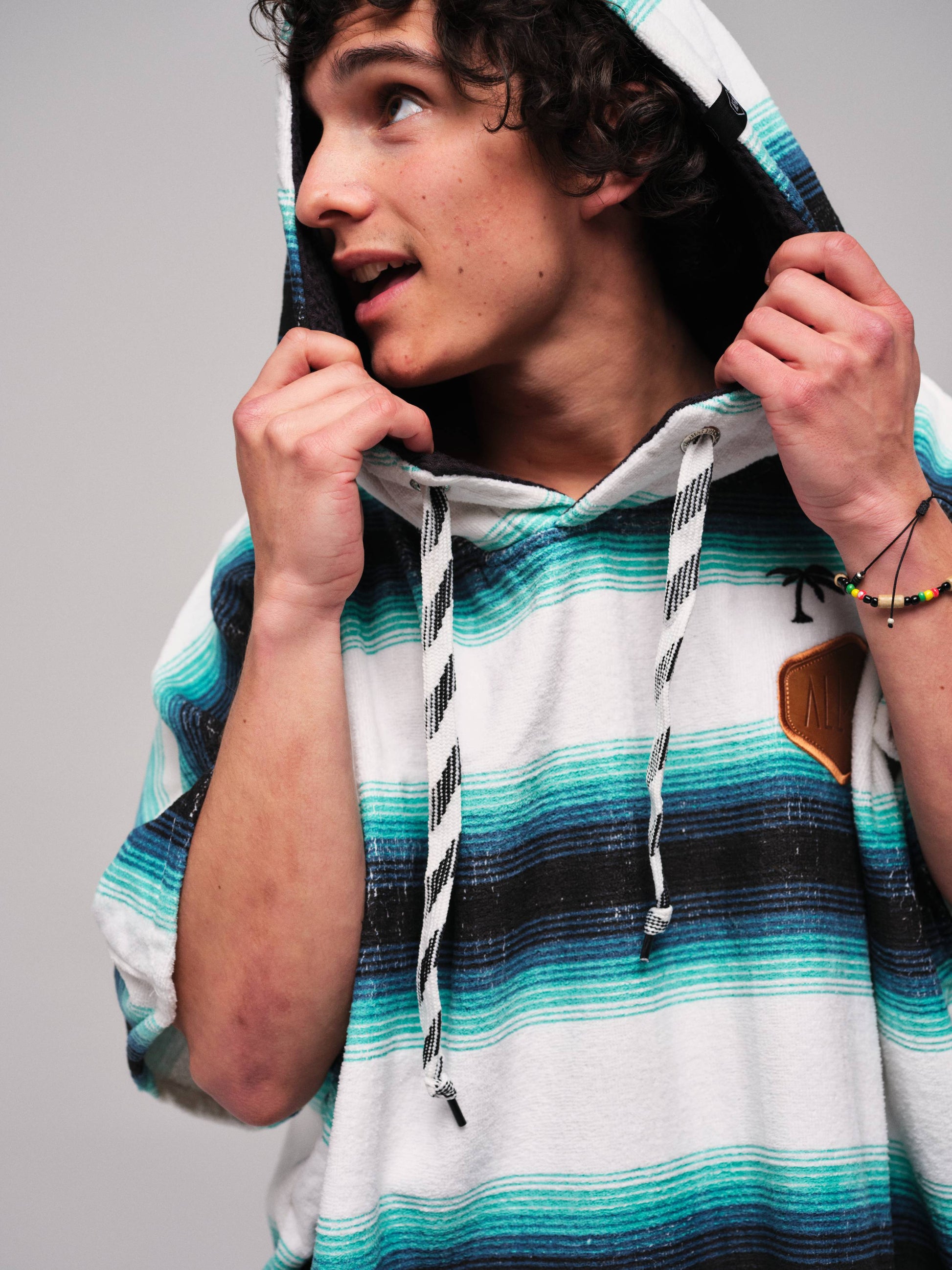 V Poncho Beach Crew - Rayas Talla Única