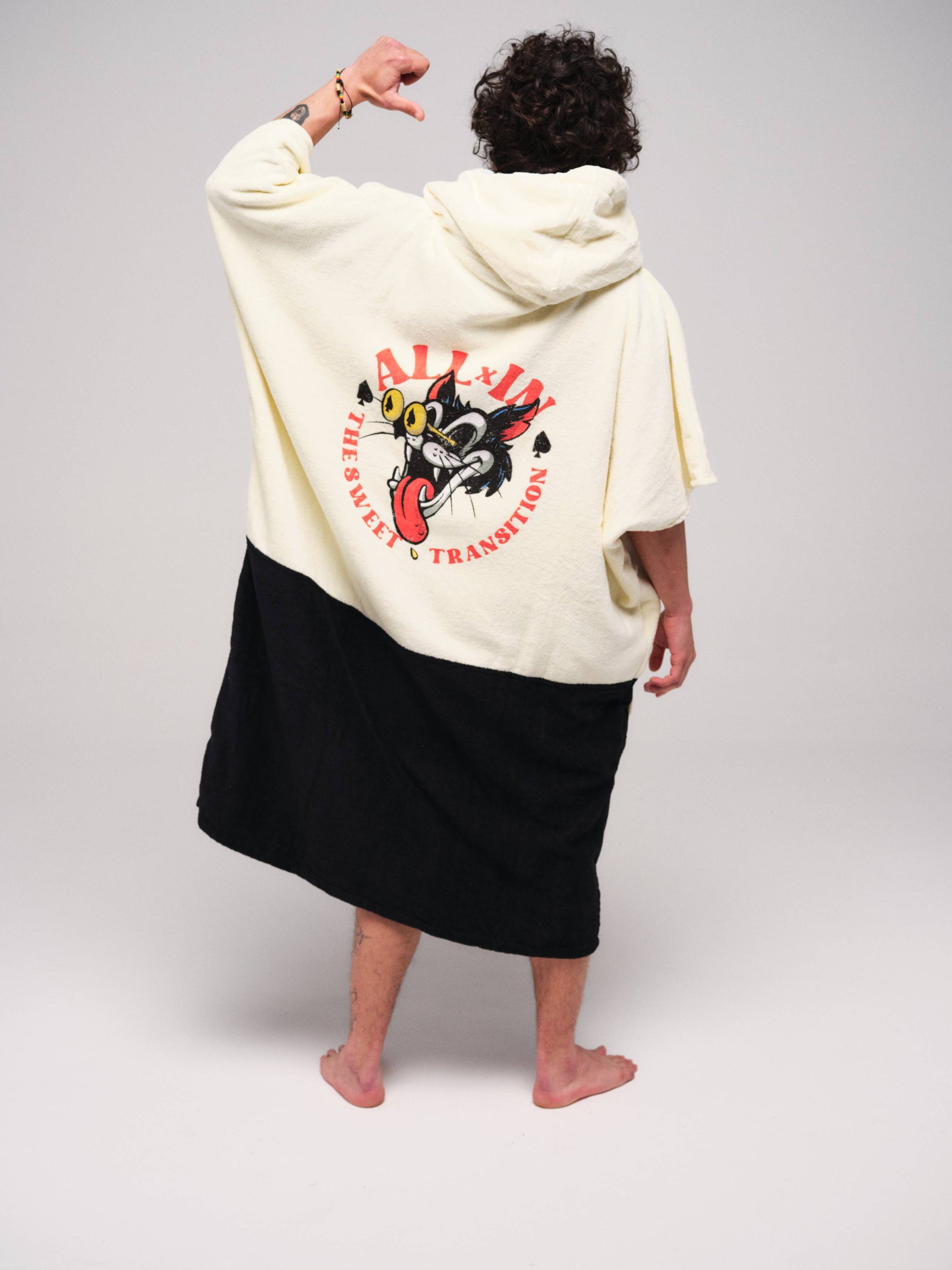 V Poncho - Bad Cat One Size