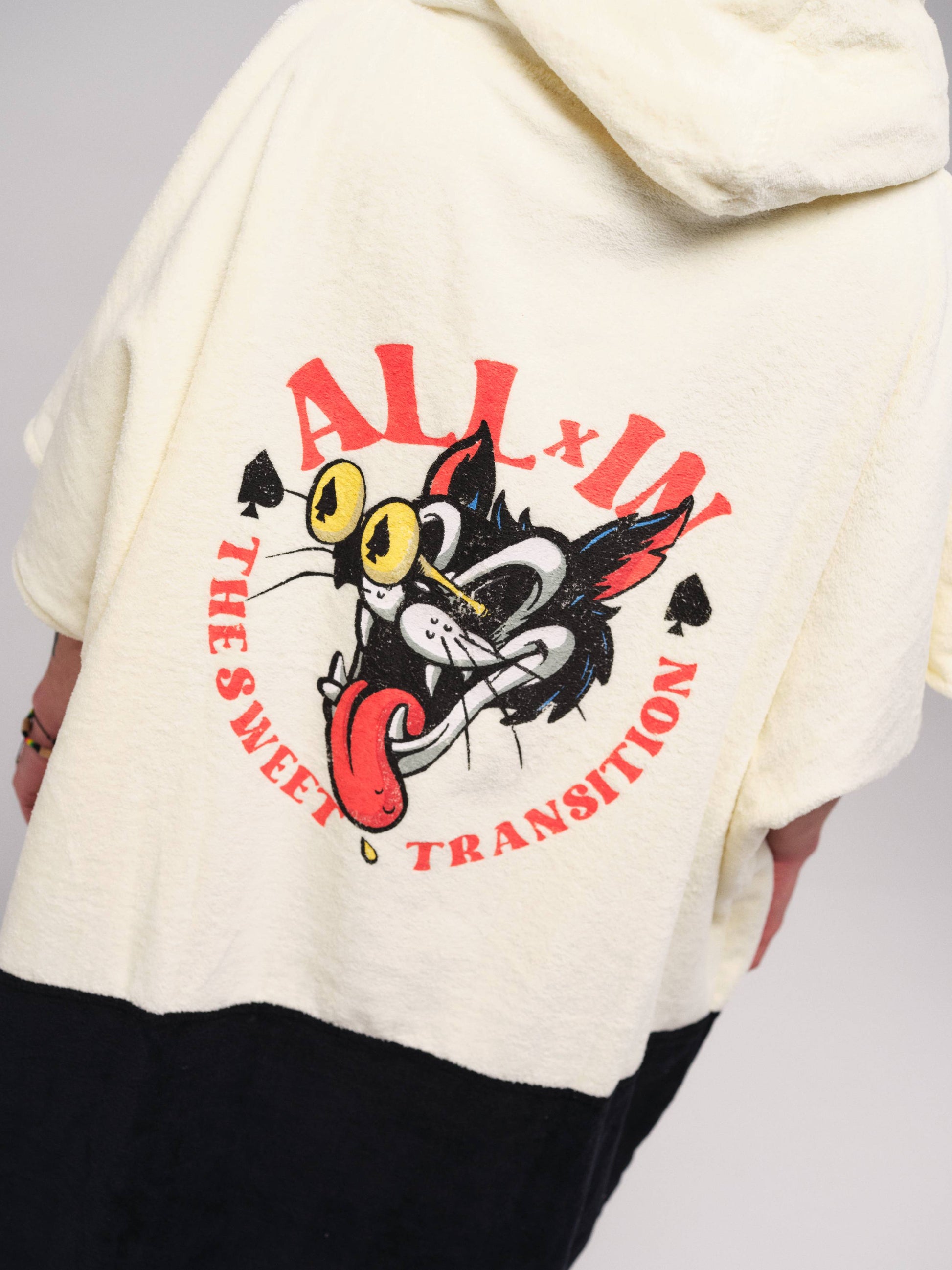 V Poncho - Bad Cat One Size