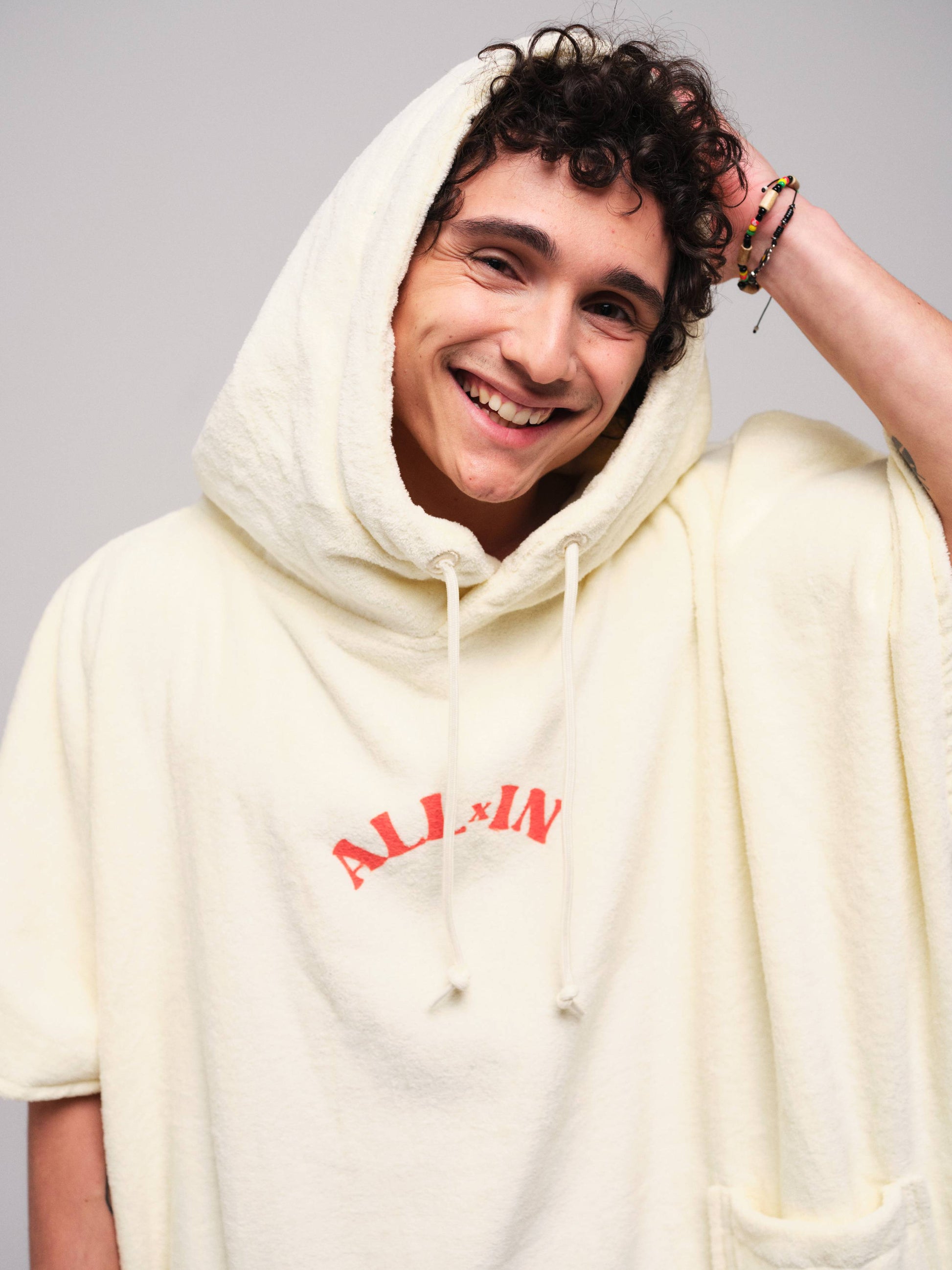 V Poncho - Bad Cat One Size