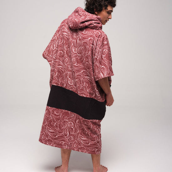 V Poncho - Japanese Red One Size