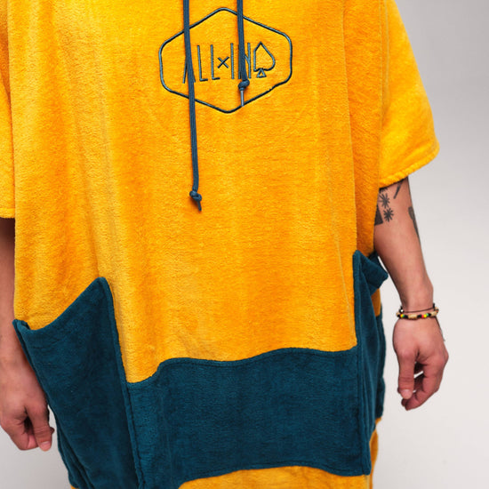 V Poncho Beach Crew - Oro Verde Una Talla