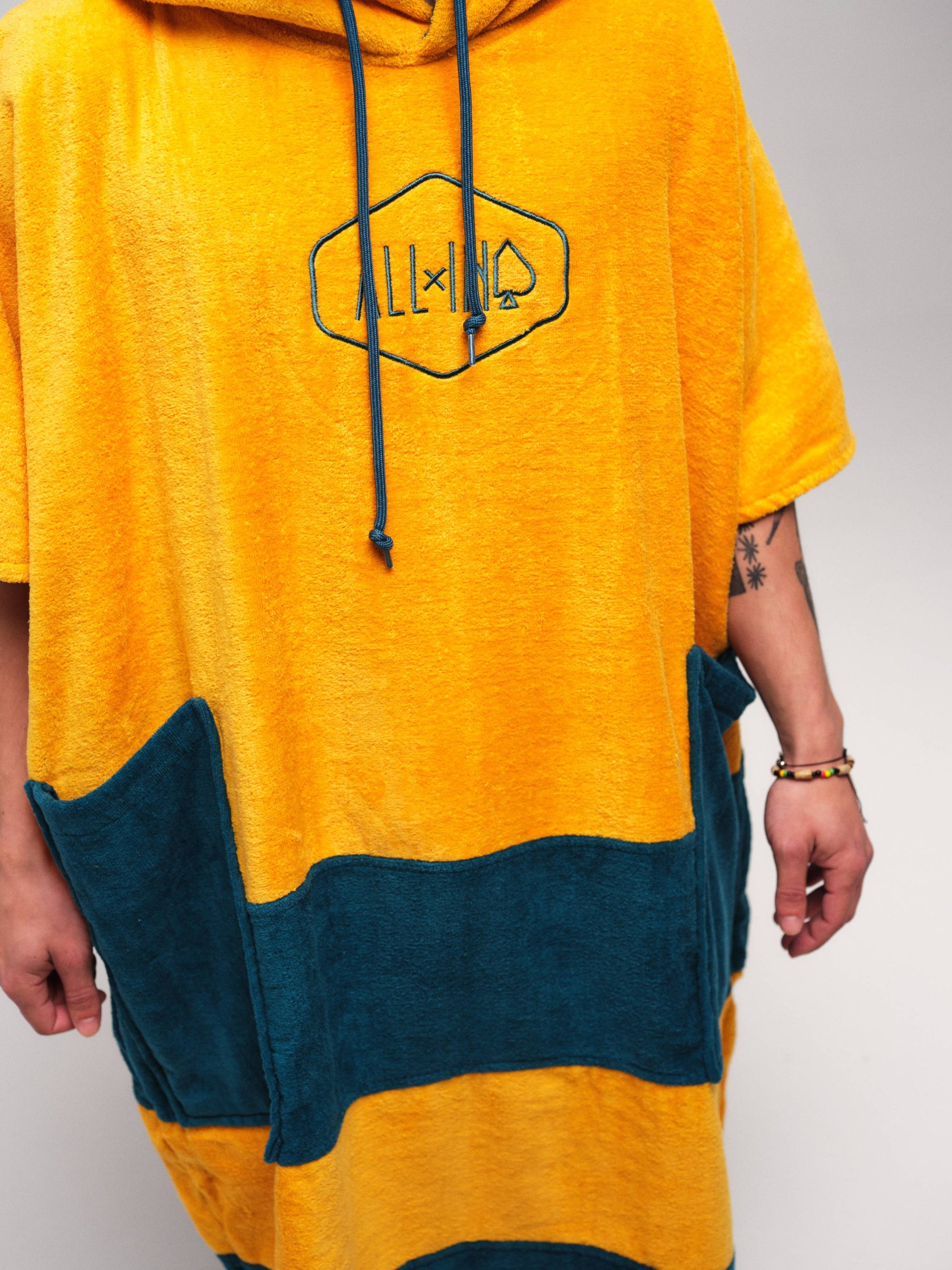 V Poncho Beach Crew - Oro Verde Una Talla