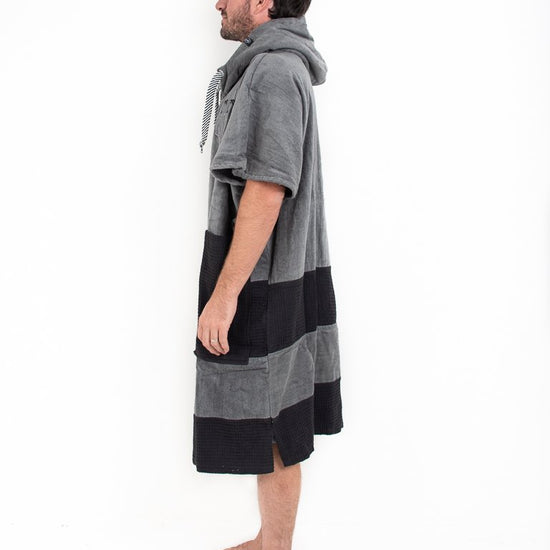 V Poncho Beach Crew - Charcoal / Black Waffle One Size