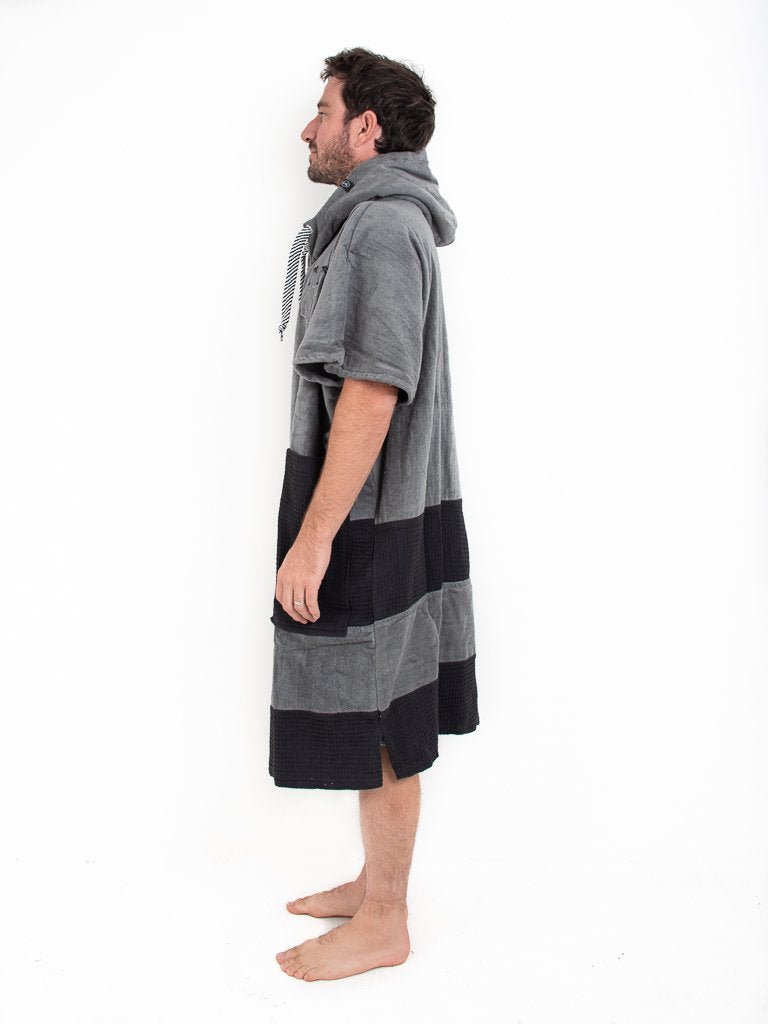 V Poncho Beach Crew - Charcoal / Black Waffle One Size