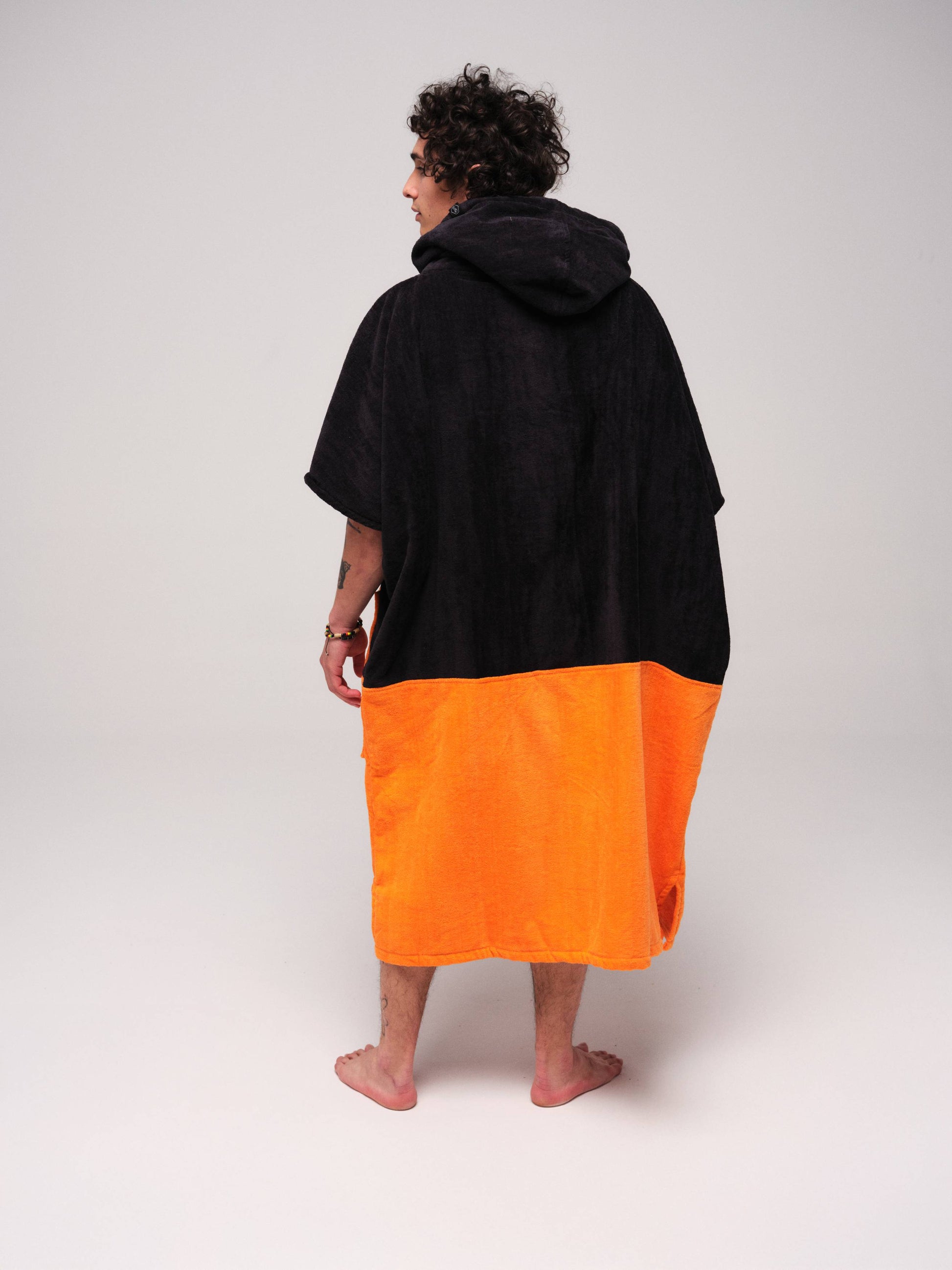 V Poncho Flash Line - Black Apricot One Size