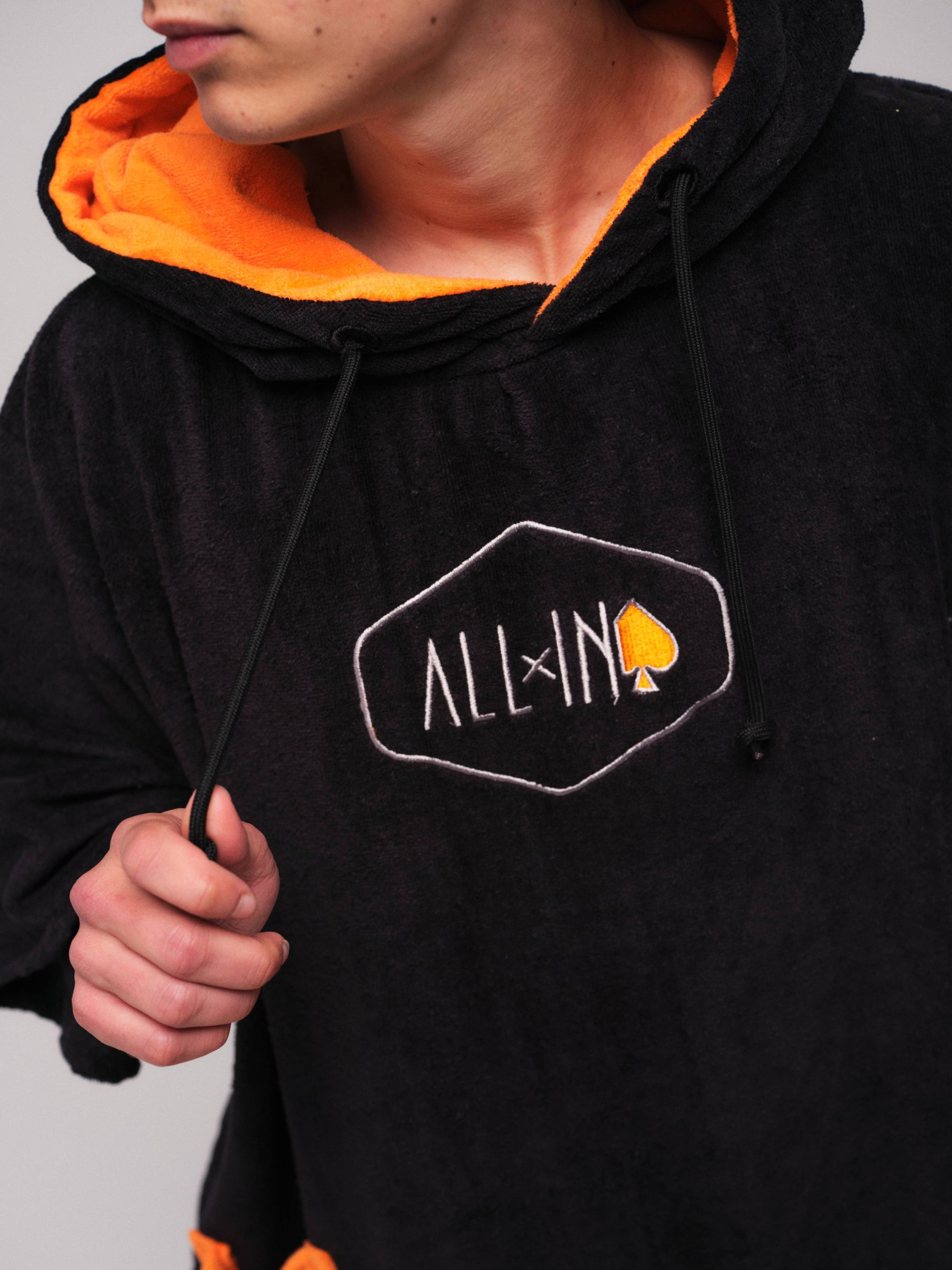 V Poncho Flash Line - Black Apricot One Size