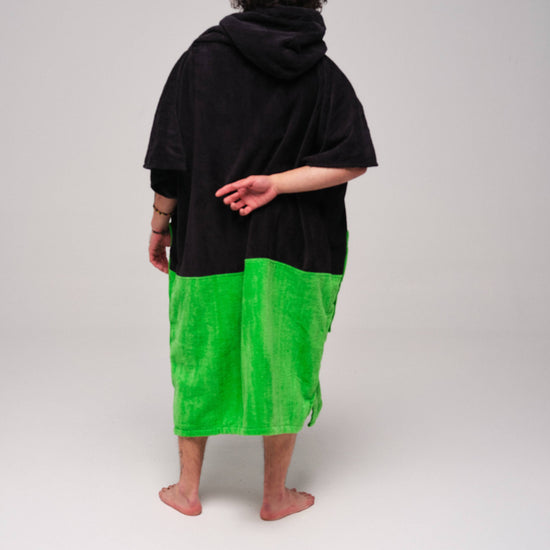 V Poncho Flash Line - Black Spring One Size