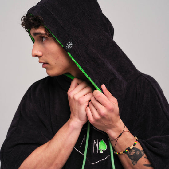 V Poncho Flash Line - Black Spring One Size