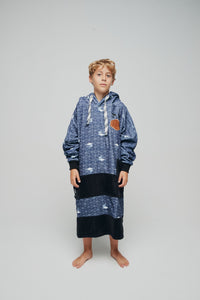 Junior Poncho mit langen Ärmeln - Schriftzug