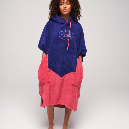 V Poncho Organic - Spectrum Rose One Size