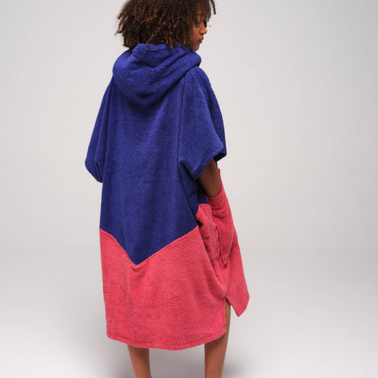 V Poncho Organic - Spectrum Rose One Size