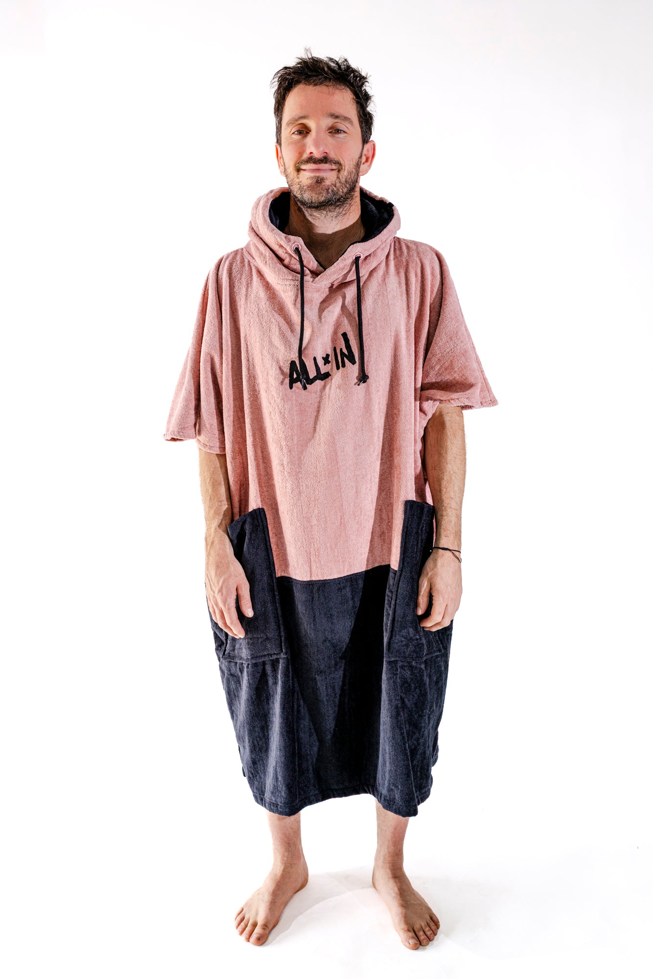 Poncho de surf ALL-IN collection Kaï, bicolore rose et anthracite, logo brodé sur le devant